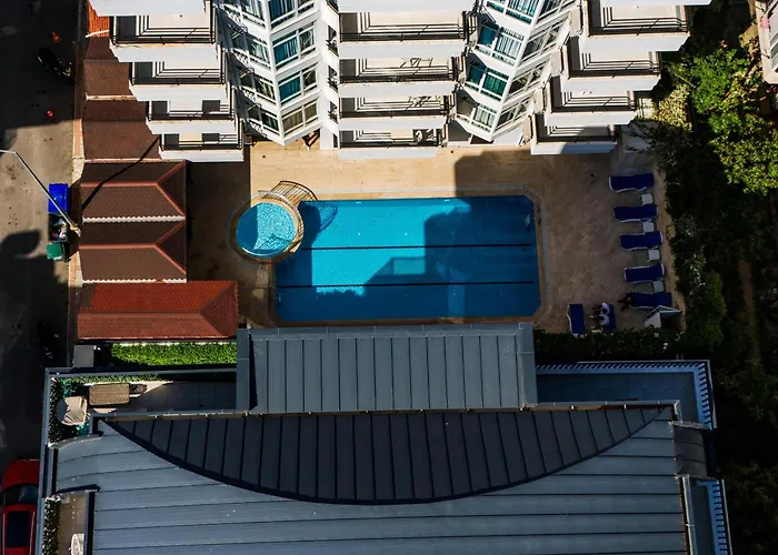 Casa Cleo Apartahotel